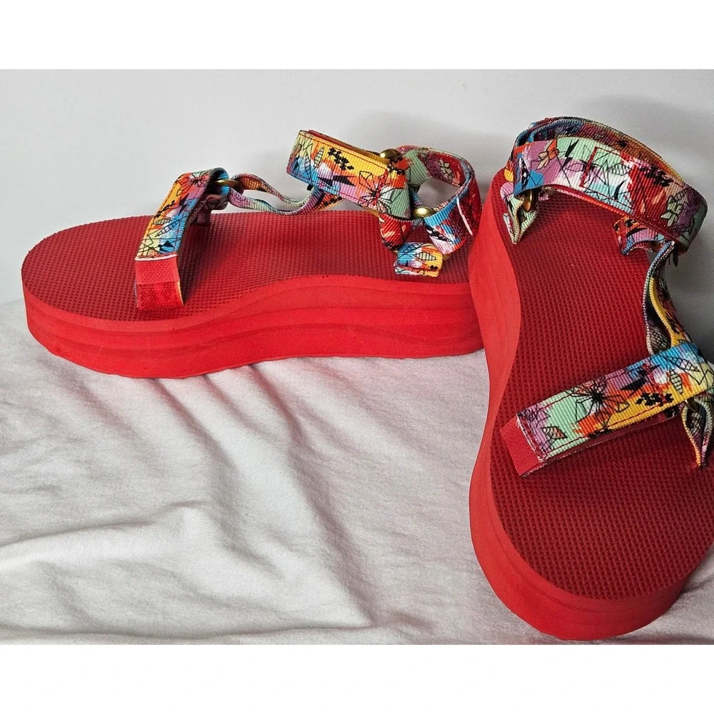 Teva x Misa Hylton Flatform Universal Red Multi Platform Sandals Y2K Women 6